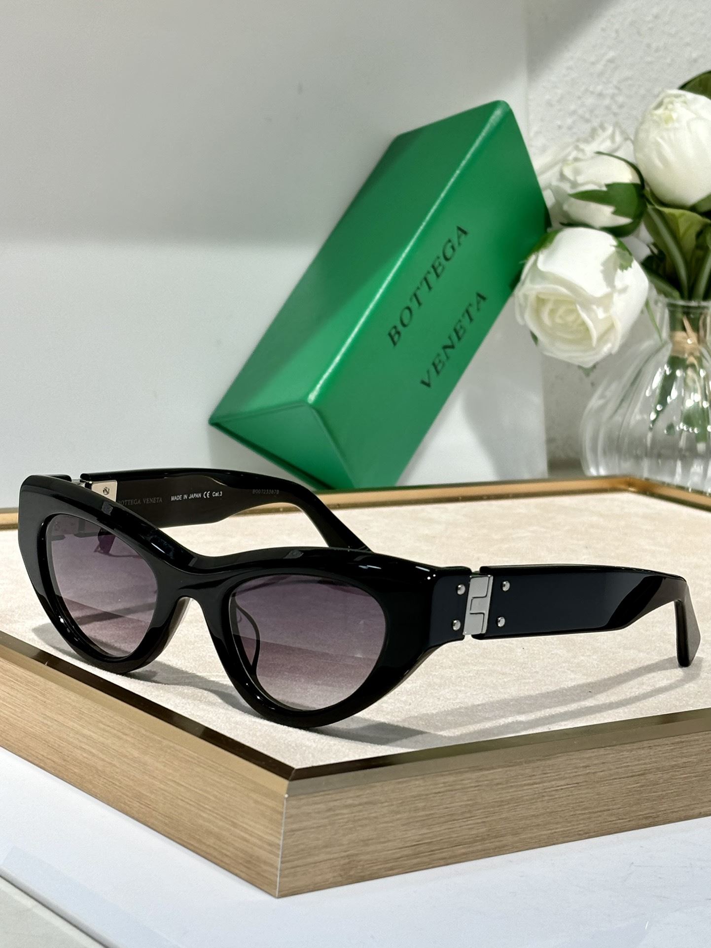 Bottega Veneta Sunglasses